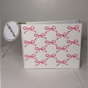 Photo Album White with Pink Bow Pattern